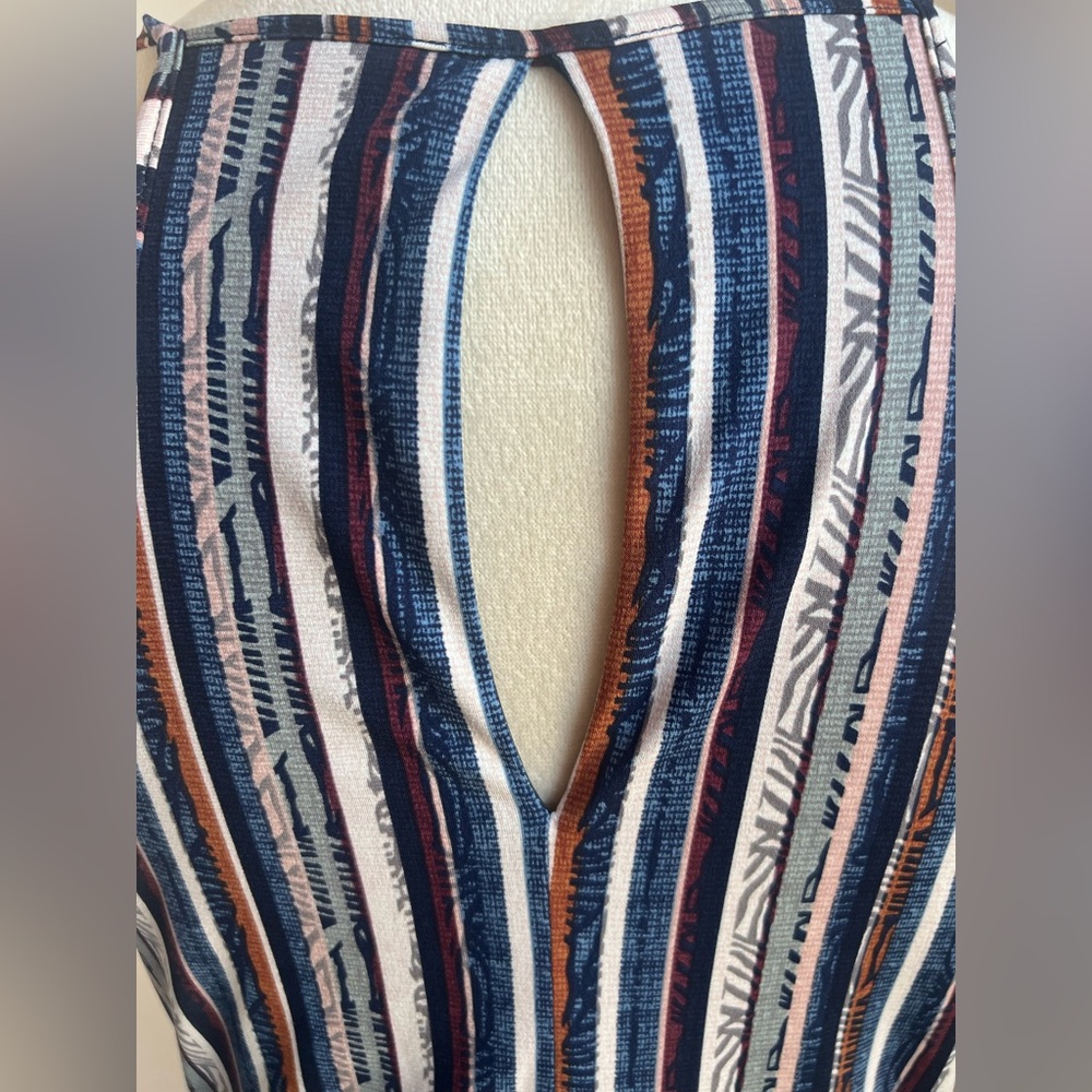 BCBGeneration Striped Maxi Dress With Pockets - Picture 8 of 10